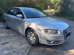 Gris / plata Usado 2006 Audi A4 Berlina | 4900 € (Buen precio)