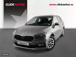 Gris Usado 2025 Skoda Fabia Selection Berlina | 21.250 € (Precio justo)