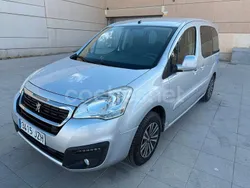 Gris / plata Usado 2016 Peugeot Partner Tepee Active Monovolumen | 9990 € (Buen precio)