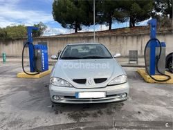 Gris / plata Usado 2001 Renault Mégane Coupé Dynamique Coupe | 750 €