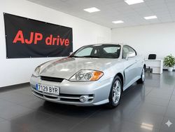 Gris / plata Usado 2003 Hyundai Coupé Coupe | 5900 €