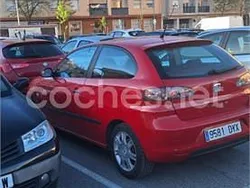 Rojo Usado 2006 Seat Ibiza Reference Berlina | 2000 € (Super precio)