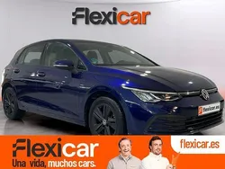 Azul Usado 2021 VW Golf VIII Berlina | 16.970 € (Precio justo)