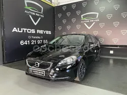 Negro Usado 2017 Volvo V40 Momentum Familiar | 15.500 € (Precio justo)