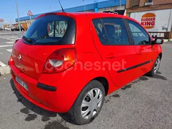 Rojo Usado 2007 Renault Clio II Authentique Berlina | 2500 € (Precio justo)