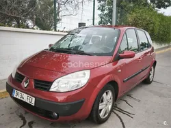 Granate Usado 2006 Renault Scénic II Monovolumen | 3300 € (Precio justo)