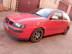 Rojo Usado 2001 Seat Ibiza Berlina | 1000 € (Buen precio)