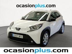 Blanco Usado 2024 Toyota Aygo Play Utilitario | 13.819 € (Precio justo)