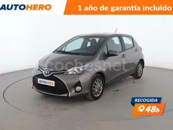 Gris / plata Usado 2017 Toyota Yaris Active Berlina | 12.499 € (Un poco caro)