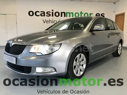 Azul Usado 2010 Skoda Superb Ambition Berlina | 8490 € (Precio justo)