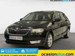 Negro Usado 2014 Skoda Rapid Ambition Utilitario | 7250 € (Precio justo)