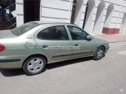 Verde Usado 2000 Renault Mégane Berlina | 1200 € (Precio justo)