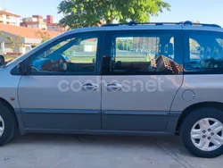 Beige Usado 2000 Chrysler Voyager Monovolumen | 2600 €