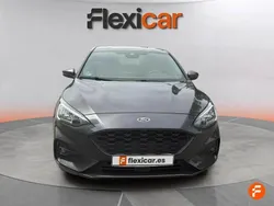 Gris / plata Usado 2021 Ford Focus ST-Line Berlina | 16.990 € (Precio justo)