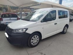 Blanco Usado 2023 VW Caddy Maxi Comfortline Monovolumen | 20.600 € (Buen precio)