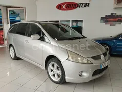Gris / plata Usado 2009 Mitsubishi Grandis Intense+ Monovolumen | 4499 €
