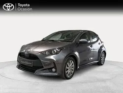 Gris Usado 2024 Toyota Yaris Hybrid Active Berlina | 21.900 € (Precio justo)