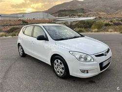 Blanco Usado 2009 Hyundai i30 Comfort Berlina | 5300 € (Precio justo)