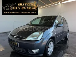 Gris / plata Usado 2005 Ford Fiesta Ambiente Utilitario | 2299 € (Precio justo)