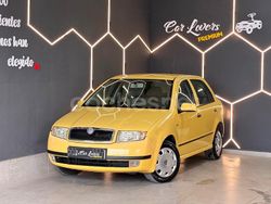 Amarillo Usado 2001 Skoda Fabia Comfort Utilitario | 3000 €