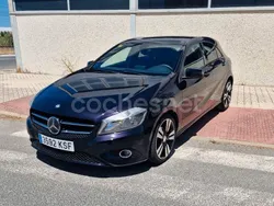 Violeta / lila Usado 2014 Mercedes A180 Urban Berlina | 11.990 € (Precio justo)