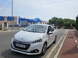Blanco Usado 2017 Peugeot 208 Active Utilitario | 7900 € (Precio justo)