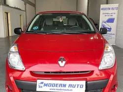 Rojo Usado 2011 Renault Clio II Business Utilitario | 3600 € (Buen precio)