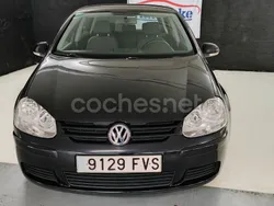 Negro Usado 2007 VW Golf V Sportline Berlina | 4900 € (Precio justo)