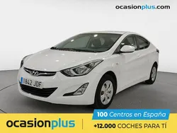 Blanco Usado 2015 Hyundai Elantra Comfort Berlina | 13.890 €