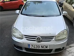 Gris / plata Usado 2006 VW Golf V Trendline Berlina | 4490 € (Buen precio)