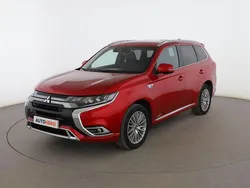 Rojo Usado 2019 Mitsubishi Outlander P-HEV SUV | 22.299 € (Un poco caro)