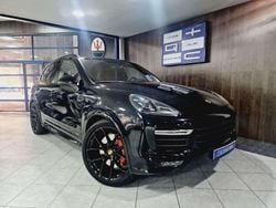 Negro Usado 2016 Porsche Cayenne Turbo SUV | 61.990 €