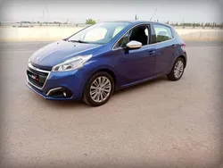 Azul Usado 2016 Peugeot 208 Active Utilitario | 10.300 € (Un poco caro)