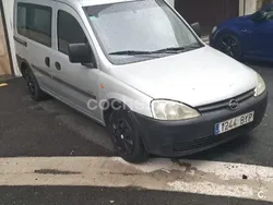 Gris / plata Usado 2009 Opel Combo Enjoy Monovolumen | 3200 €