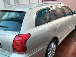 Gris / plata Usado 2005 Toyota Avensis Sol Familiar | 1600 € (Super precio)