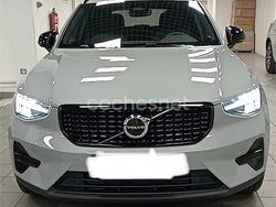 Gris / plata Usado 2024 Volvo XC40 Plus SUV | 35.000 € (Buen precio)