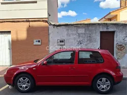 Rojo Usado 2002 VW Golf IV Conceptline Berlina | 2300 € (Precio justo)