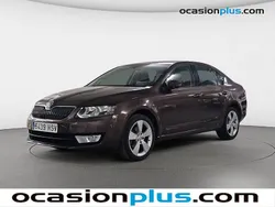 Marrón Usado 2013 Skoda Octavia Elegance Berlina | 10.990 € (Buen precio)