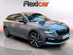 Gris Usado 2024 Skoda Scala Sport Utilitario | 22.090 € (Un poco caro)