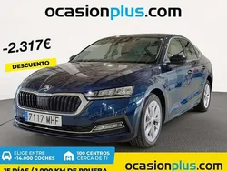 Azul Usado 2023 Skoda Octavia Selection Utilitario | 23.173 € (Precio justo)