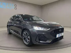 Gris Usado 2023 Ford Focus ST-Line Berlina | 20.975 € (Precio justo)