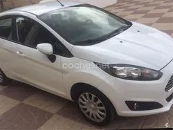Blanco Usado 2014 Ford Fiesta Titanium Utilitario | 6300 € (Precio justo)
