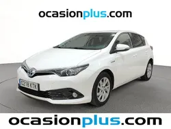 Blanco Usado 2019 Toyota Auris Hybrid Active Utilitario | 15.355 € (Precio justo)