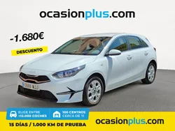 Blanco Usado 2023 Kia Ceed Berlina | 18.490 € (Precio justo)