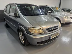 Gris / plata Usado 2004 Opel Zafira Monovolumen | 2999 € (Precio justo)