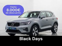 Gris / plata Usado 2025 Volvo XC40 Core SUV | 33.390 €