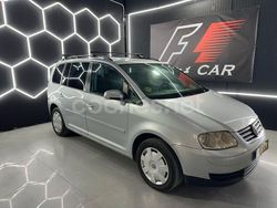 Gris / plata Usado 2004 VW Touran Highline Monovolumen | 3980 €