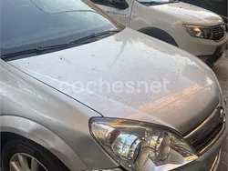 Gris / plata Usado 2007 Opel Astra Enjoy Berlina | 3200 € (Buen precio)