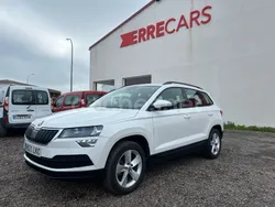 Blanco Usado 2020 Skoda Karoq Ambition SUV | 19.600 € (Un poco caro)
