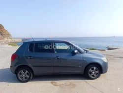 Gris / plata Usado 2010 Skoda Fabia Style Utilitario | 4000 €